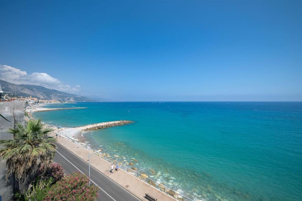Le Panorama -Vue Exceptionnelle - Dernier Etage - Front De Mer Menton Luaran gambar