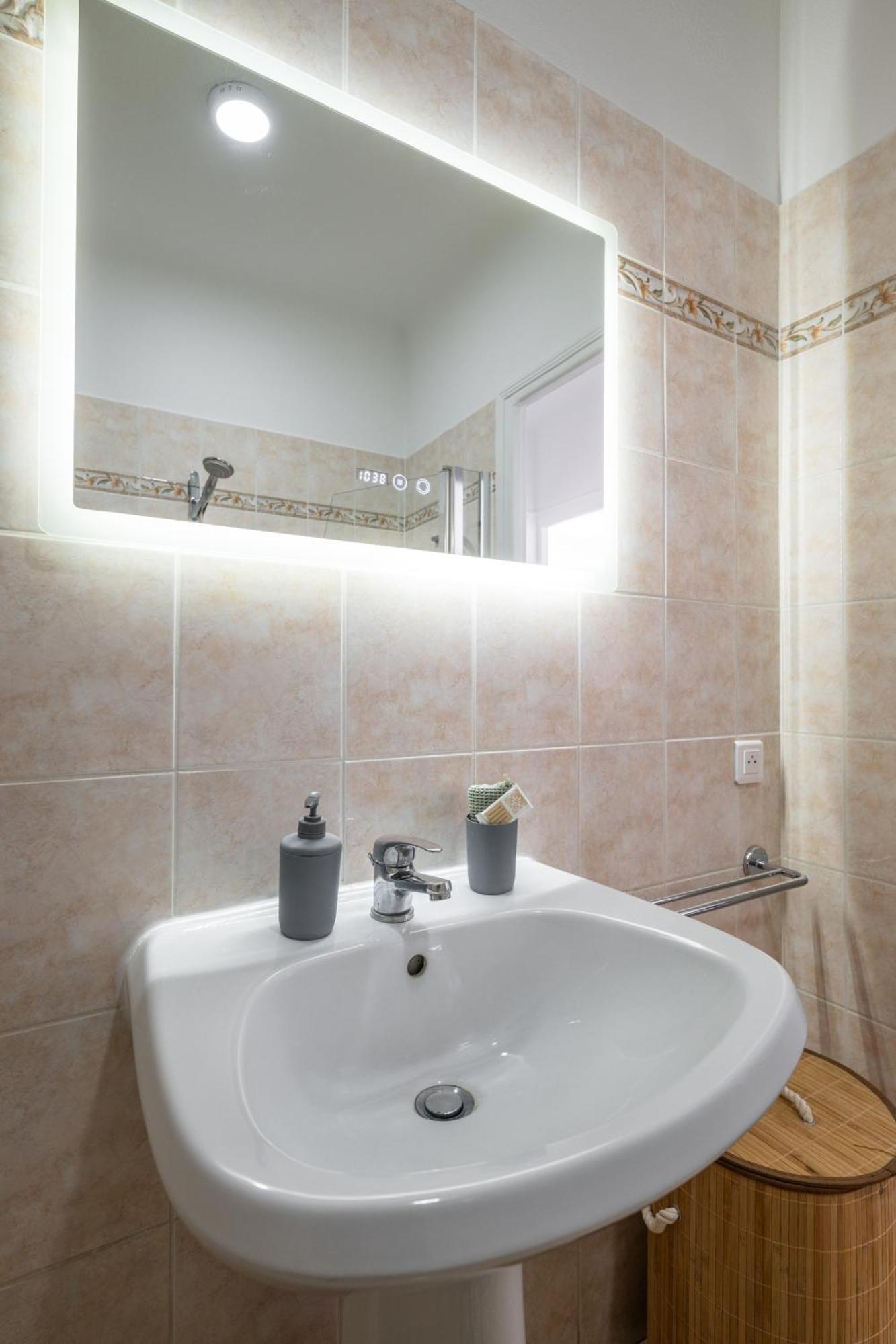 Le Panorama -Vue Exceptionnelle - Dernier Etage - Front De Mer Menton Luaran gambar