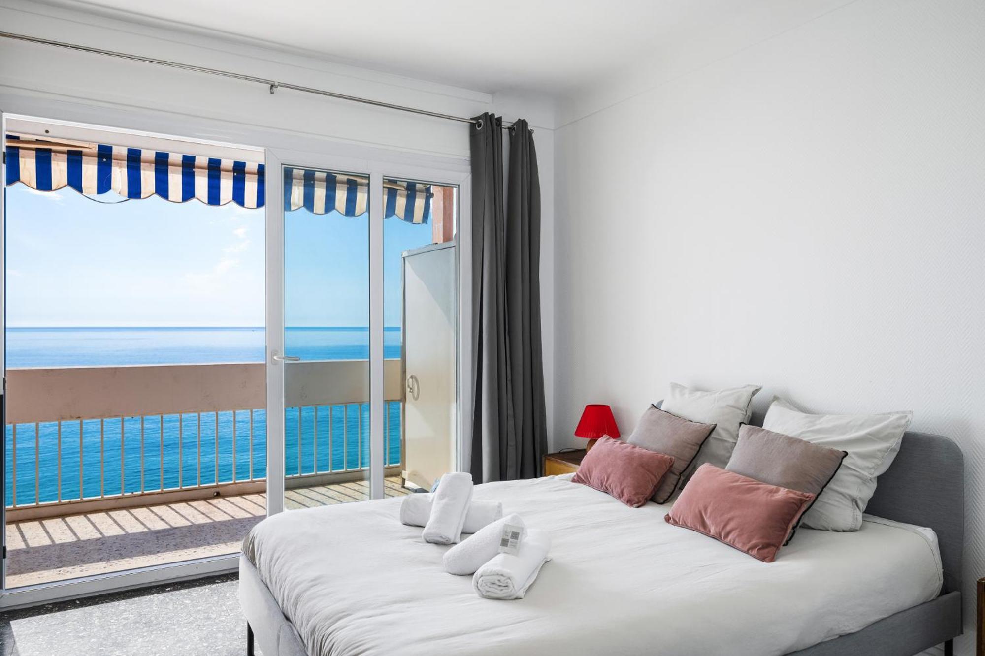 Le Panorama -Vue Exceptionnelle - Dernier Etage - Front De Mer Menton Luaran gambar